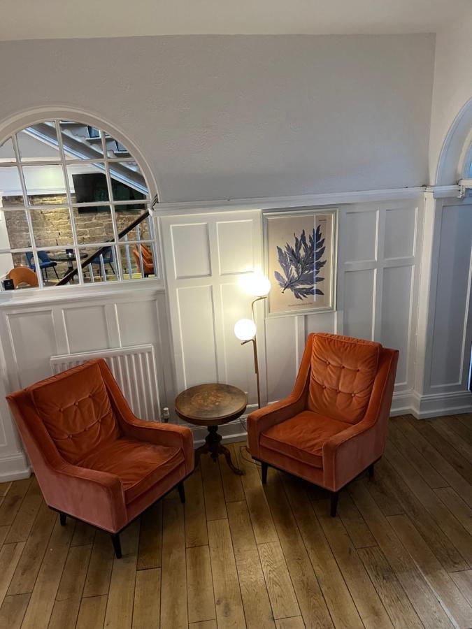 The Warwick Arms Hotel Eksteriør billede
