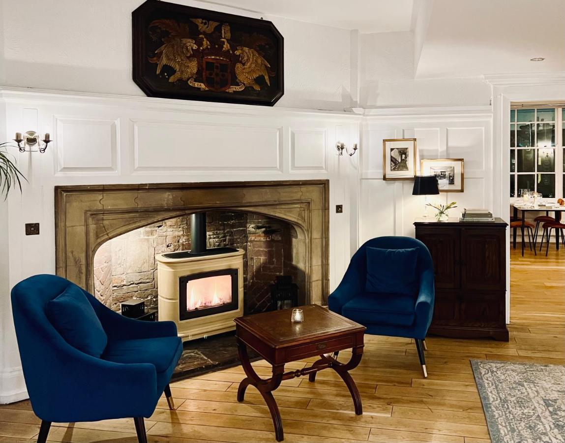 The Warwick Arms Hotel Eksteriør billede