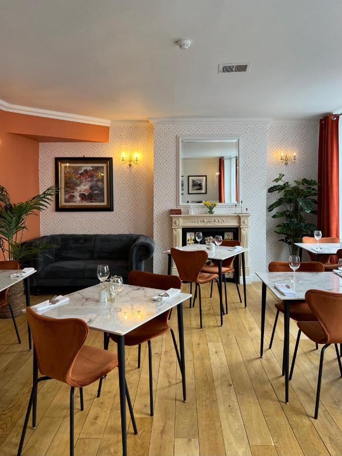 The Warwick Arms Hotel Eksteriør billede