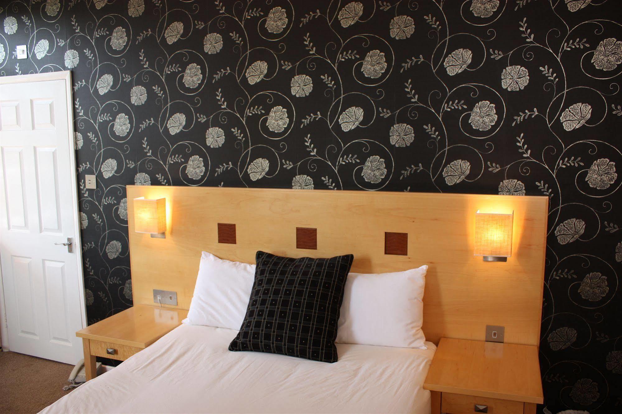 The Warwick Arms Hotel Eksteriør billede