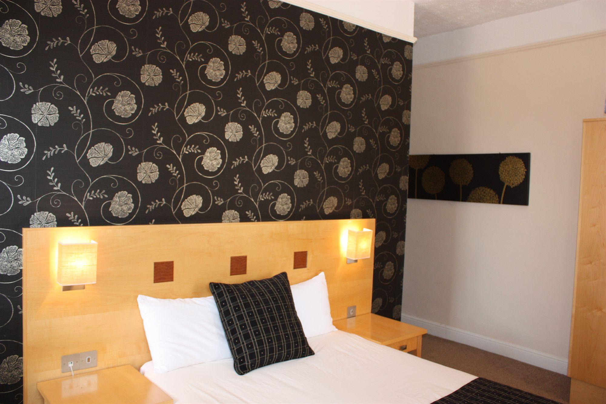 The Warwick Arms Hotel Eksteriør billede